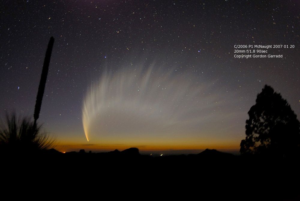 Cometa McNaught foto di Gordon Garradd